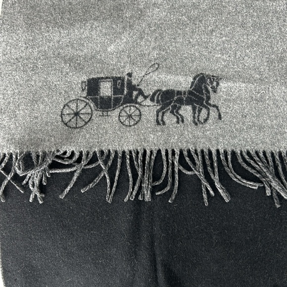 New COACH Horse & Carriage black and grey Double Faced Oversized Scarf/Muffler - Picture 3 of 8